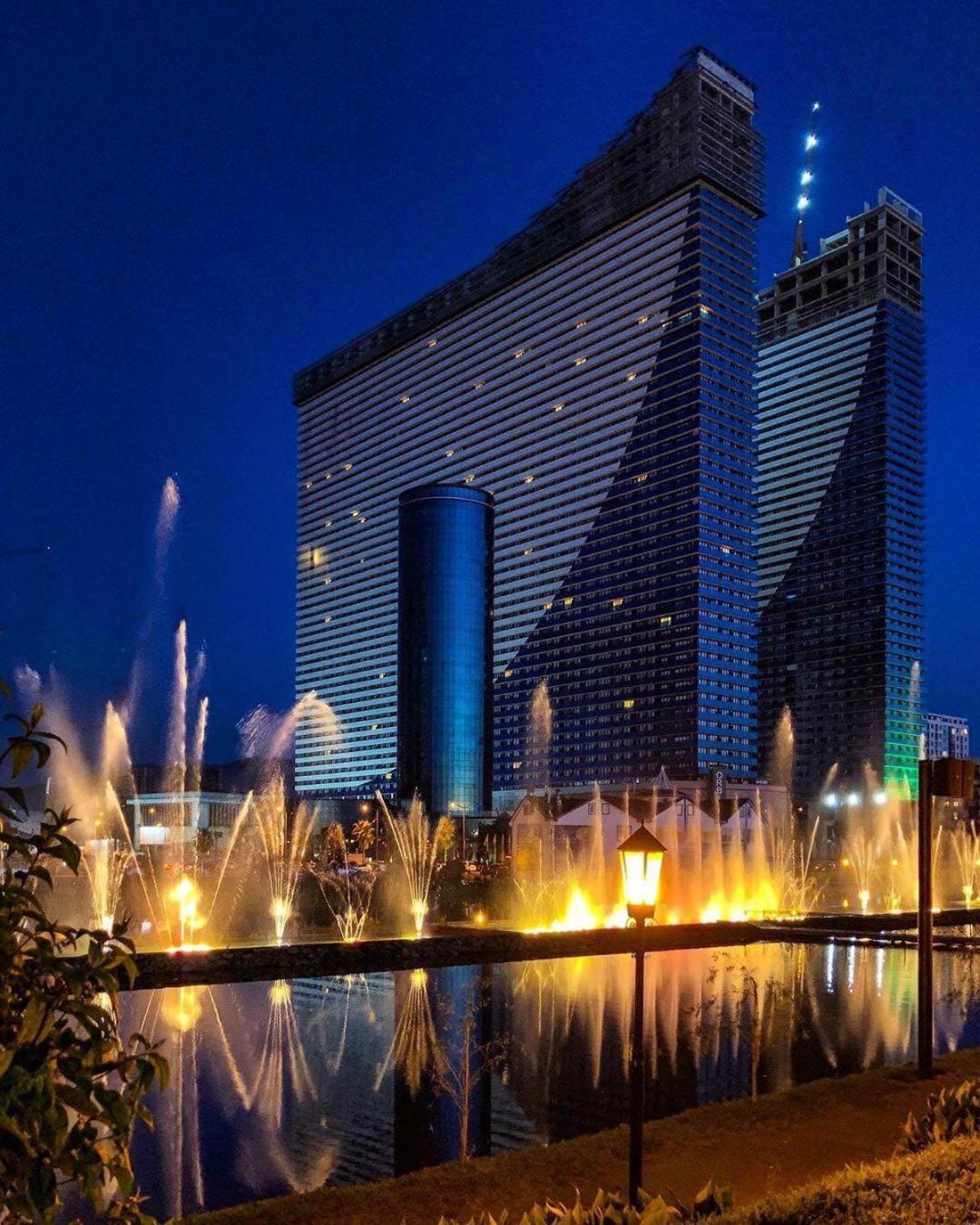 Орби Сити Batumi Exterior foto